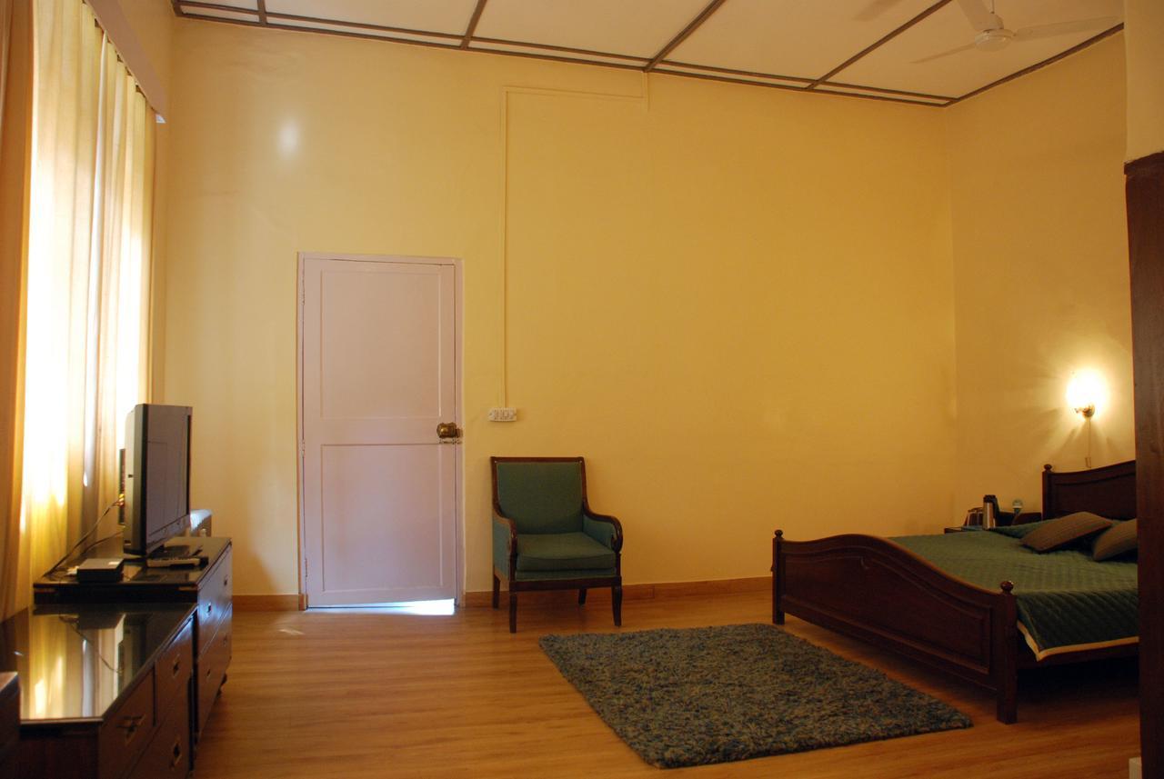 Alasia Hotel カソーリ エクステリア 写真